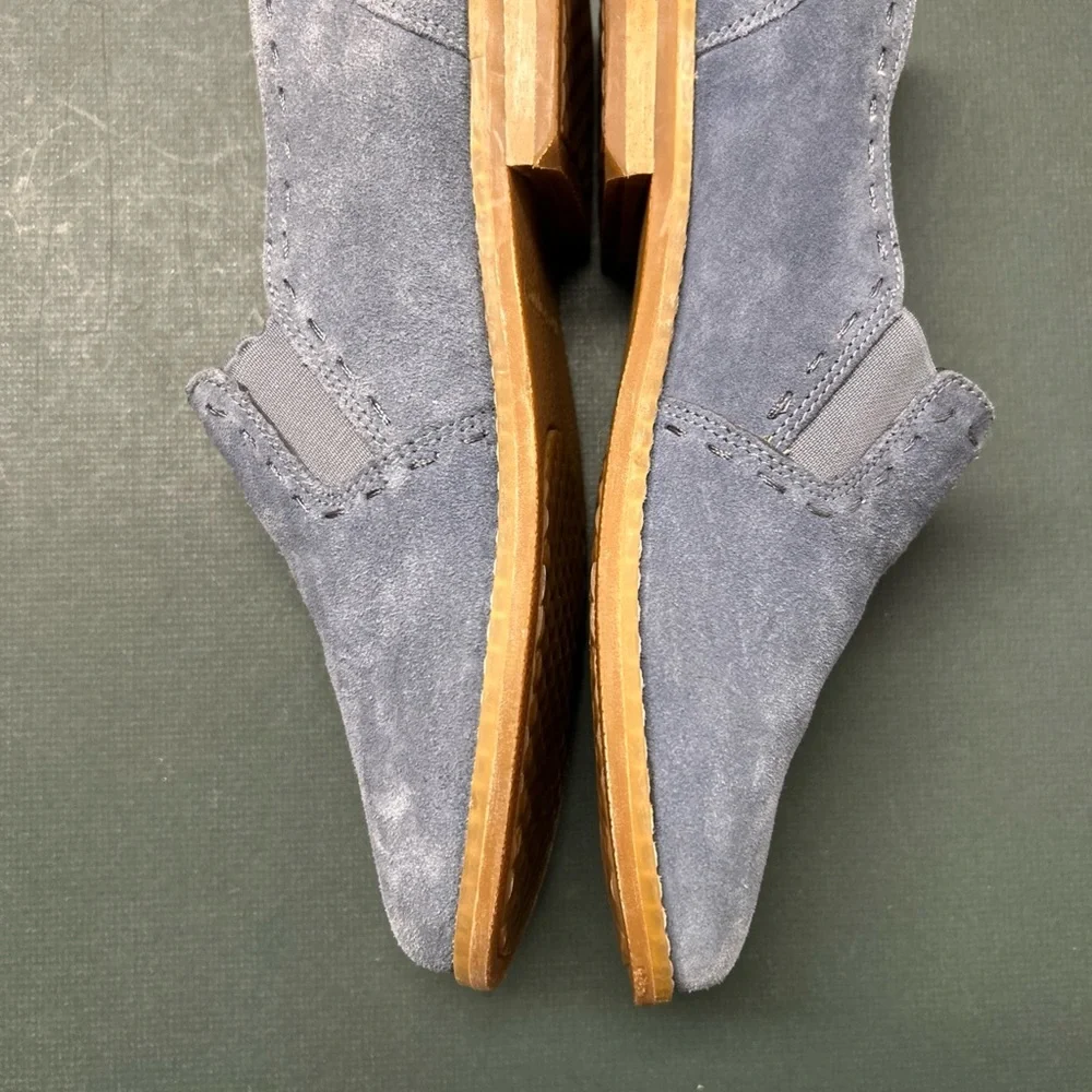 Hush Puppies Shoes Sz 6.5M Slip On Loafers Flats Blue Suede Casual Summer Womens